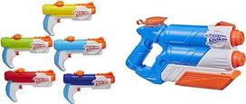 "Nerf Super Soaker Piranha" daugiapakuotėje yra 5 vandens purkštukai "Piranha" ir "Twin Tide" vandens pistoletas, dviguba purškimo galios siurblio funkcija, didelis 1,4 l vandens bakas, kurį lengva pripildyti