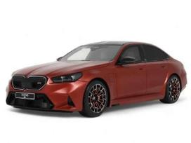 Diecast Modelis Gt Spirit Gt966 Bmw M5 Peable Beach Frozen Orange Metallic 2025 1/18