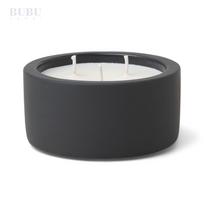 Kvepianti žvakė betoniniame indelyje „Black Oak“