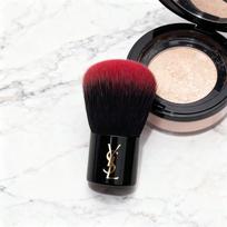 Yves Saint Laurent Lady-specific foundation makeup brush juoda