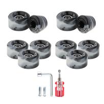 8 Quad Skate Wheels with Bearings and 2 Toe Stoppers 58 x 32mm 82A PU Wheels juoda balta spalva