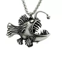 Kaklo papuošalas Deep sea fish sidabro spalvos; 40x50mm