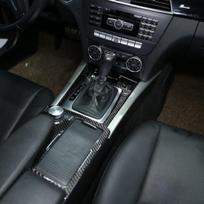 Sidabrinė ABS konsolės pavarų perjungiklio šoninė apdaila Mercedes Benz C klasės W204 2008-2013