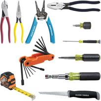 "Klein Tools 80089" daugiabriaunių galąstuvų ir replių rinkinys su laidų nuėmikliu, matavimo juosta ir priedais statybvietėje, 11 dalių