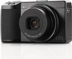 Ricoh GR IIIx Digitalkamera [Brennweite 40 mm] [Ausgestattet mit großem CMOS-Sensor im APS-C-Format mit 24,2 Mio. Pixel] [Die ultimative Schnappschusskamera] Black