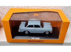 PRE-ORD3R Maxichamps Modeliukas 1/43 1966 Volkswagen 1600, light blue