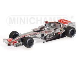 PRE-ORD3R Minichamps Modeliukas 1/43 2006 McLaren Mercedes Benz MP4/21 Kimi Raikkonen, silver/red