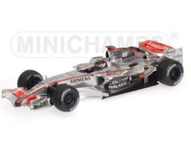 PRE-ORD3R Minichamps Modeliukas 1/18 2006 McLaren Mercedes Benz MP4/21 Kimi Raikkonen, silver