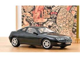 PRE-ORD3R NOREV Modeliukas 1/18 2001 Alfa Romeo GTV, coventry green metallic