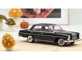 PRE-ORD3R NOREV Modeliukas 1/18 1968 Mercedes Benz 280 SE, green metallic