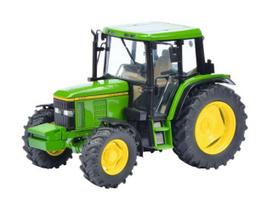 PRE-ORD3R Schuco Modeliukas 1/32 John Deere 6100, green/yellow