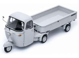 PRE-ORD3R Schuco Modeliukas 1/18 Vespa Pantero, grey