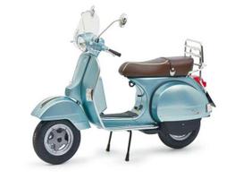 PRE-ORD3R Schuco Modeliukas 1/10 Vespa PX 125  with windshield and luggagerack 70 year,  blue metallic