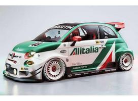 PRE-ORD3R Solido Modeliukas 1/18 2025 Fiat 500 595 Abarth Liberty W. body kit Tributo/Alitalia, white/green/red