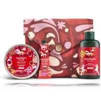 The Body Shop Cranberry Crush Set rinkinys kūnui (250 ml. dušo gelis + 200 ml. kūno sviestas + 30 ml. rankų kremas + kosmetinė) - Rinkinys