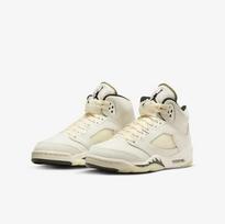 Air Jordan 5 V Retro GS Sail Coconut Milk Black Dideliems Vaikams Jaunimui FQ3682-100 EU 36 smėlis