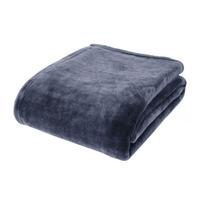 Tamsiai mėlynos spalvos iš mikropliušo antklodė ir pledas 130x170 cm Raschel Velvet – Catherine Lansfield