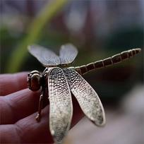 Vintage Brass Dragonfly Figurine Ornament - Antique-Style Home & Office Desk Decor, Creative Tea Pet Collectible Statue