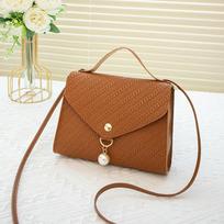2023 New Style Pearl Pendant Embossed Crossbody Bag - Perfect Birthday Gift for Best Friend rožinė