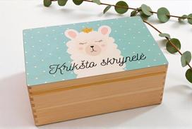 Medinė krikštadėžė su spauda „Krikšto skrynelė“