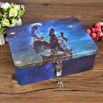 with Lock Key Tinplate Box Vintage Metal Box Convenient Makeup Box 17.5X13X7.5cm-C