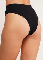 Braziliško kirpimo kelnaitės su tekstūriniu „kasos“ raštu BRASILIAN BRIEFS BRAID Giulia, spalva black