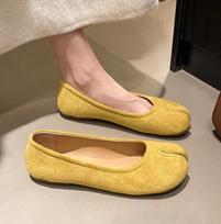 Japoniško stiliaus Tabi Ninja batai moterims Jaukūs odiniai plokščiapadžiai Split Hoof Toe Loafers Femme Mary Jeans Mocasins Moteriški balerinos batai 35