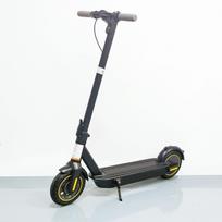 EMOKO T4MAX Elektrinis paspirtukas 10 colių ratai 350W variklis 36V 15Ah baterija 120KG maksimali apkrova – Idealiai tinka kelionėms mieste ir trumpoms kelionėms juoda