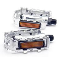 Mountain Bike Pedals Ultralight Aluminium Alloy Reflector Bicycle Flat Pedals Anti-slip Bike Cycling Pedal Bicycle Accessories