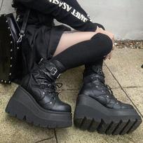 Gothic Punk Street Moteriški Kulkšnies Batai Platforminiai Pleištai Aukštakulniai Trumpi Batai Naujos mados dizaino Kniedės Cosplay Batai 35 juoda