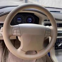 For Volvo S80 2006-2009 XC70 2007-2010 V70 2009 Hand-stitched beige  Leather non-slip Car Steering Wheel Cover 1