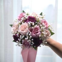 Romantiškas Vestuvinis Puokštė Dirbtinės Rožės su Šilkiniu Kaspinėliu Šilkinės Dirbtinės Gėlės Daugiafunkcinė Tikro Jausmo Mariage Puokštė