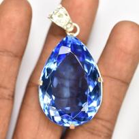 Mėlynasis safyras 104,95 ct SERTIFIKUOTAS Kriaušės formos 925 prabos sidabro brangakmenių pakabukas MY-PD-119-NS 35.6 mm Approx.