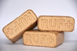 Beržo pjuvenų briketai RUF PREMIUM, 10kg, Kaloringumas - 4695,58kcal/kg, Drėgmė - 6,2%, Peleningumas