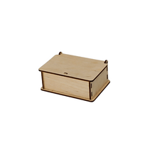 Mini medinė dėžutė su plonu dangčiu – 10×7×4 cm