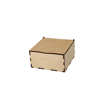 Medinė dėžė dovanoms ar papuošalams 20x20x10 cm