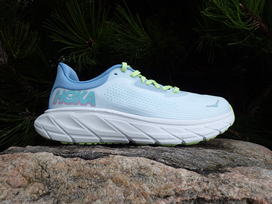 Hoka Arahi 7