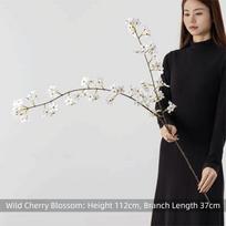 Realus lietimas 112cm Dirbtinės vyšnių žiedų slyvų žiedų 3D Sakura šakos Dirbtinės ilgos kotelio ilgos šakos Gėlės Namams balta