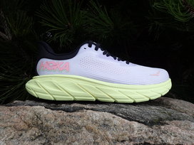 Hoka Arahi 7