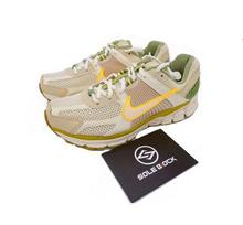Nike Wmns Air Zoom Vomero 5 Šviesiai dramblio kaulo spalvos Aliejaus žalia FQ6868-181 EU 36 dramblio kaulas/žalia