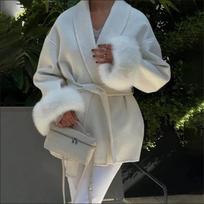 Elegantiškas moteriškas paltas, kailio mozaika, ilgomis rankovėmis, vilnonis paltas, gražūs moteriški drabužiai, striukė, ruduo ir žiema XS smėlis