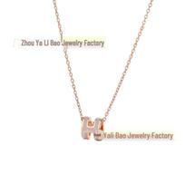 18K paauksuotas mini H formos pakabukas su grandinėle - Lengvas prabangus Mini Black H Necklace
