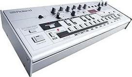 "Roland TB-03 Boutique Bass Line" sintezatorius