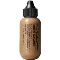 MAC - Studio Radiance Face And Body Radiant Sheer Foundation Makiažo pagrindai 50 ml Nr. C5