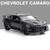 Diecast 1:24 Chevrolet Camaro Lydinio Sportinio Automobilio Modelis Garsas ir Šviesa Atgal Traukiamas Metalinis Transporto Priemonės Modelis Žaislai Vaikams Berniukų Dovanos juoda