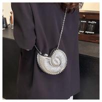 Seashell-Shaped Women's Evening Crossbody Bag - 2024 Summer Trend 18x5x14cm sidabras