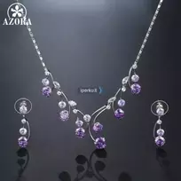 Violetinis kaklo vėrinys ir auskarai