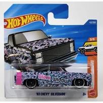 Hot Wheels Mainline 2026 Case C Modeliukas 83 Chevy Silverado Black - Black Widow Short Card (yra Sandėlyje)