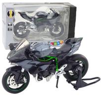 Metalinis sportinio motociklo modelis su šviesos ir garso efektais, 1:12, pilkas