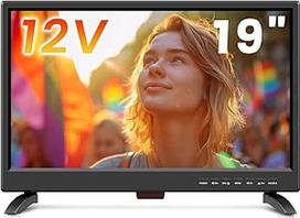 19 colių, nedidelis IPS pilnavertis 1080p televizorius, integruotas skaitmeninis imtuvas T2, HDMI, USB įvestis, kintamosios srovės maitinimo/12 V automobiliniai kabeliai, skirti kemperių miegamiesiems